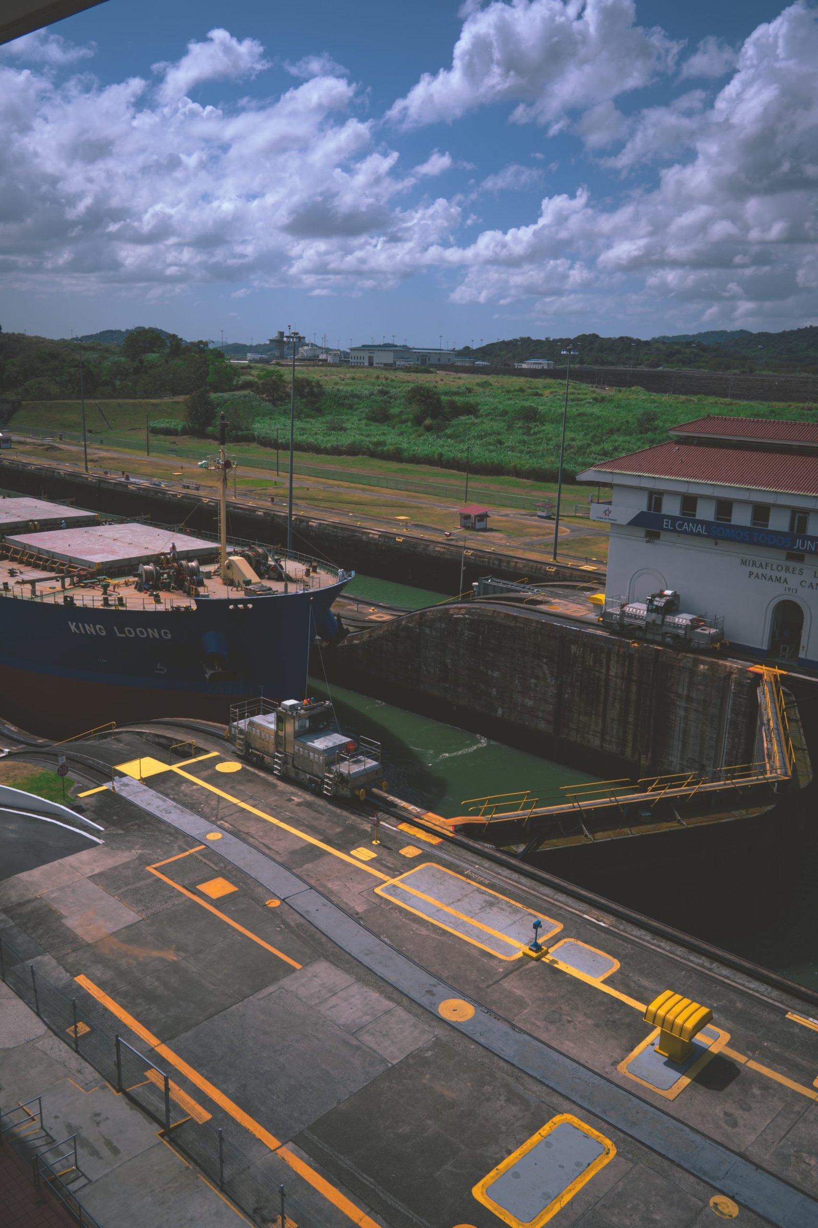 panama kanaal, boot in panama kanaal, boot door panama kanaal, panama, miraflores panama