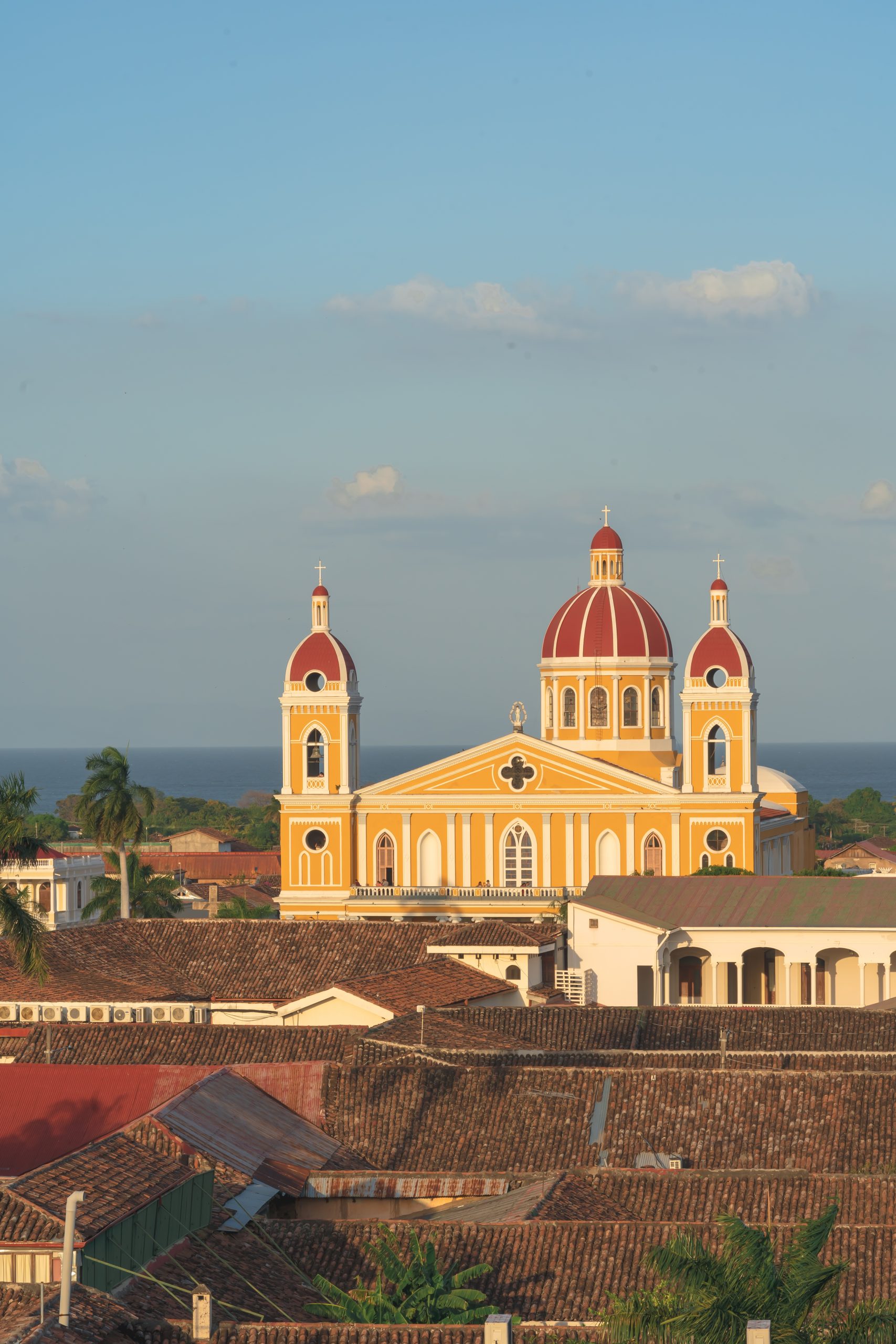 granada, granada nicaragua, koloniale stad nicaragua, kathedraal granada