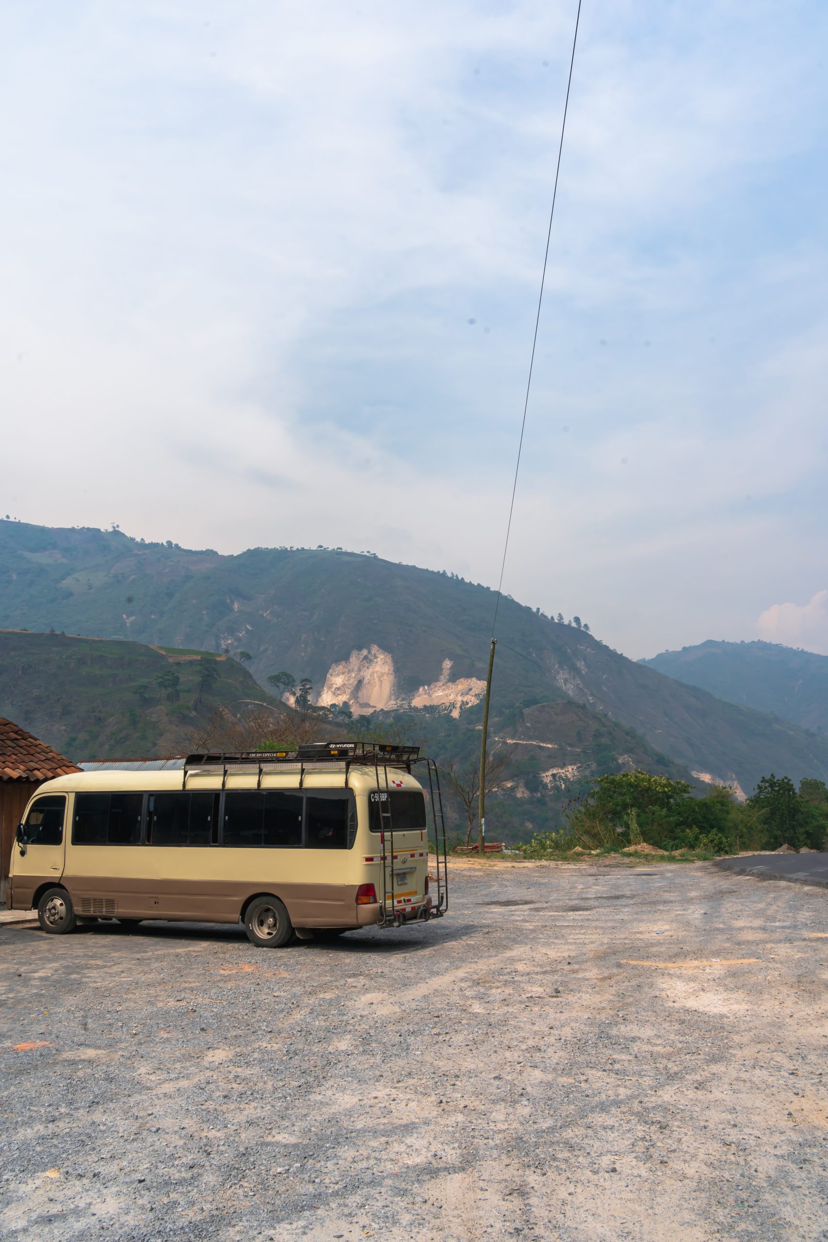 shutlle bus guatemala, shuttle van lake atitlan naar lanquin, shuttle