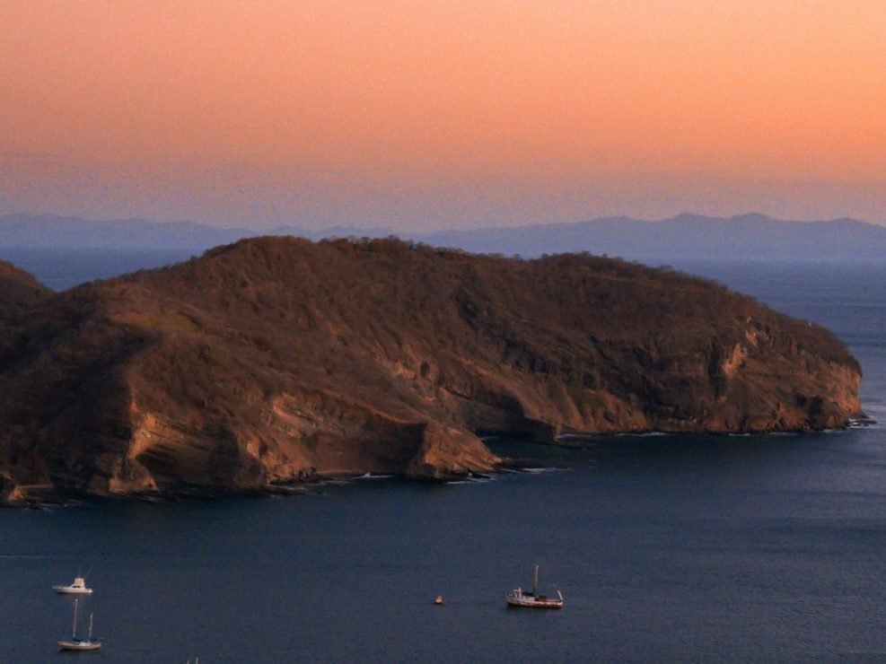 zonsondergang over san juan del sur, uitzicht san juan del sur, uitzicht vanaf Cristo de la Misericordia, vakantie nicaragua
