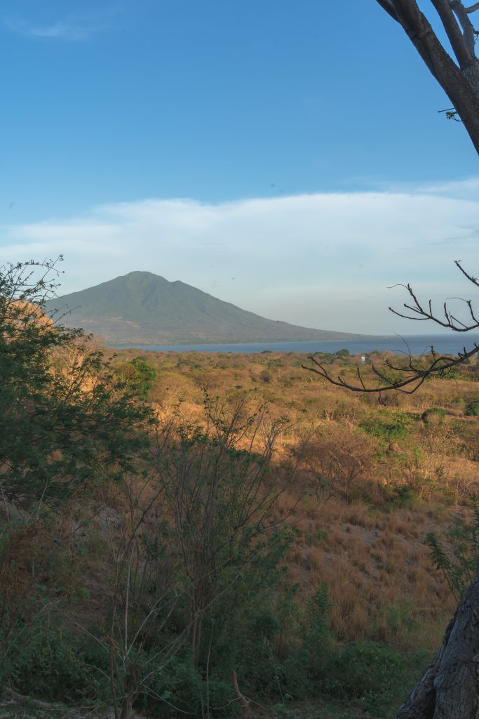 vulkaan maderas, vulkaan ometepe, ometepe island, vulkanen nicaragua, uitzicht ometepe, reizen nicaragua
