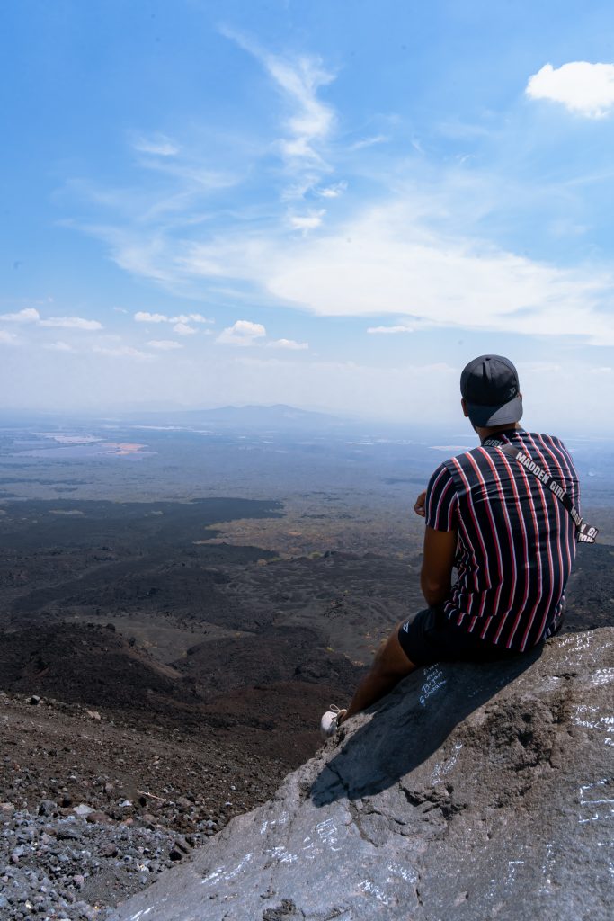 uitkijkpunt cerro negro, landschap nicaragua, natuur nicaragua, vulkaan beklimmen nicaragua
