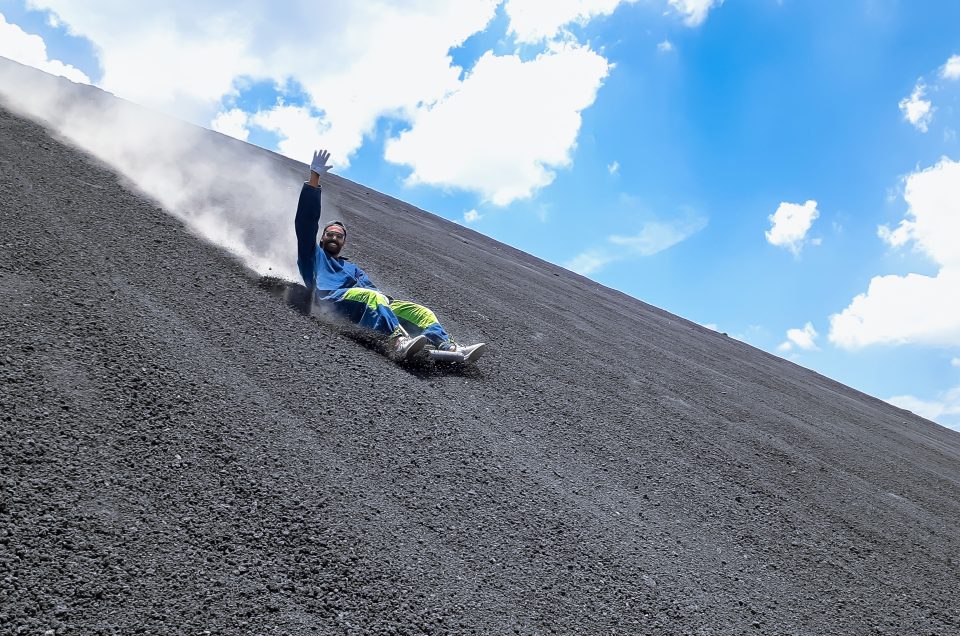 Vulkaanboarden op de Cerro Negro in Nicaragua