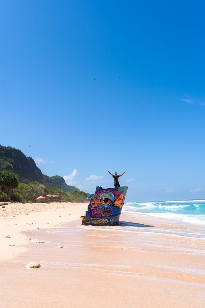 nyang nyang beach, stranden uluwatu, beste stranden uluwatu, mooiste stranden bali, scheepswrak bali