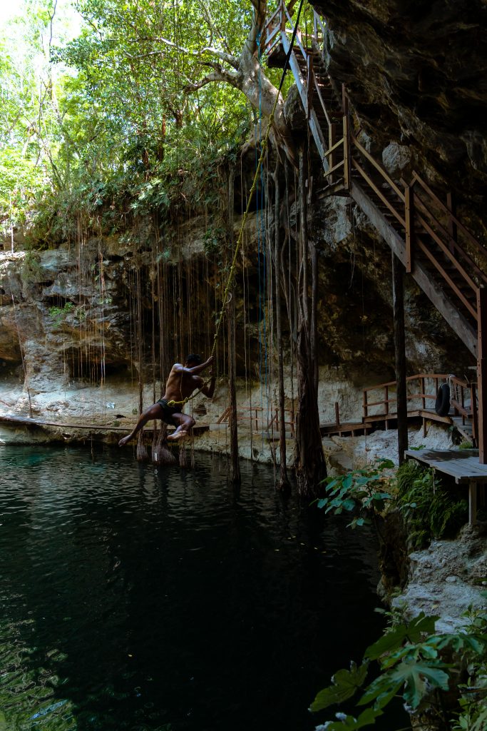 slingeren in cenote X Canche, cenotes mexico, Ek Balam cenote, cenotes bezoeken Valladolid