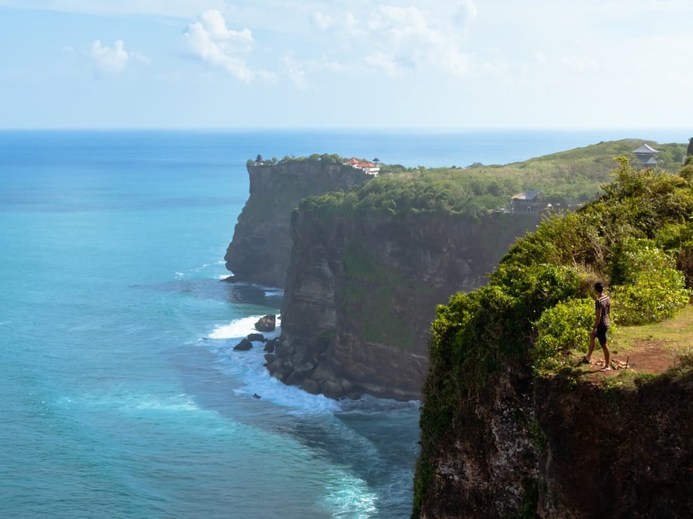 uitzichtpunt uluwatu, karang boma cliff, kliffen uluwatu, hidden gems uluwatu, uluwatu tips