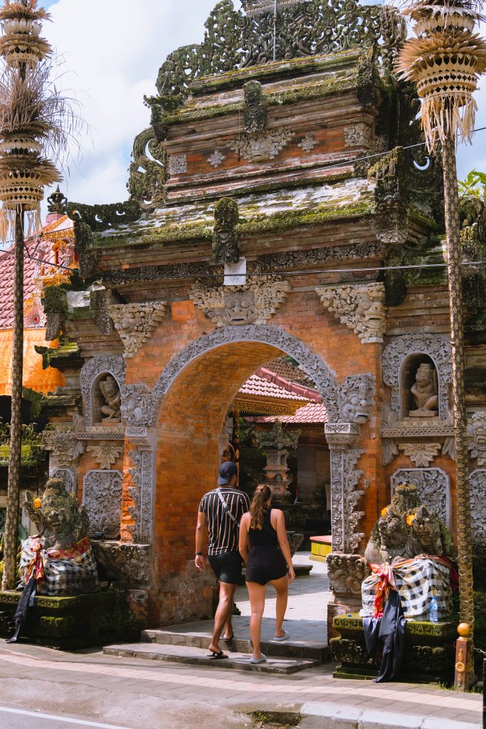 ubud palace, ubud centrum, ubud bezoek, ubud bali, wat te doen in ubud