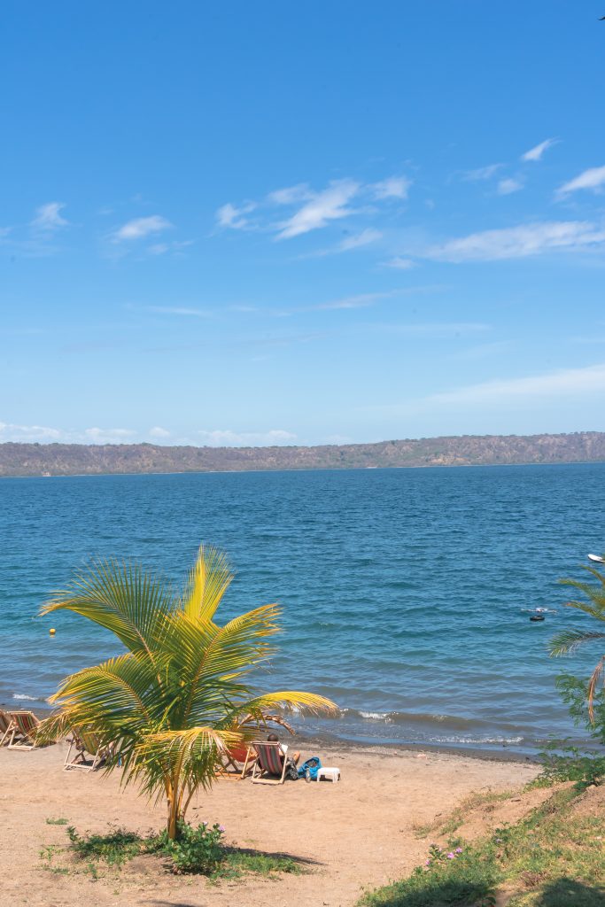 lake apoyo nicaragua, zwemmen granada, wat te doen rond granada, activiteiten nicaragua