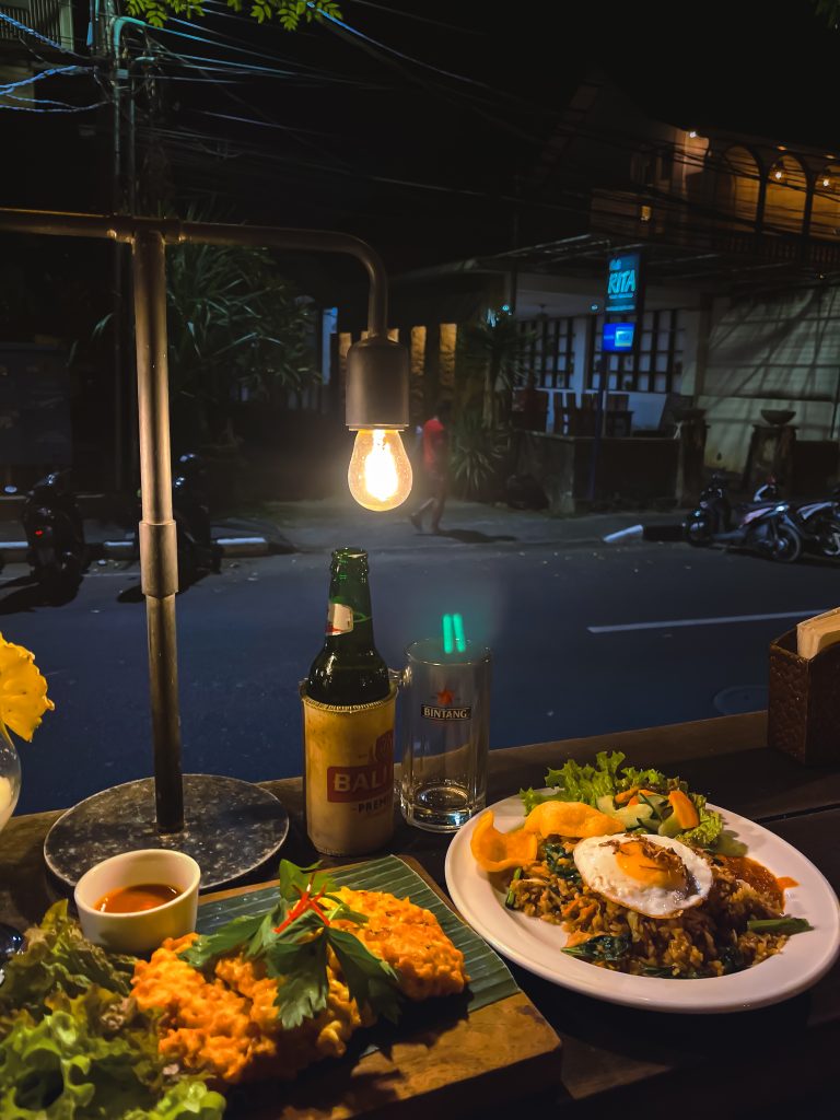 restaurant in sanur bali, balinees eten