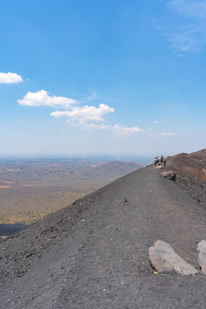 cerro negro vulkaan bezoeken, vulkaan boarden nicaragua, vulkanen nicaragua