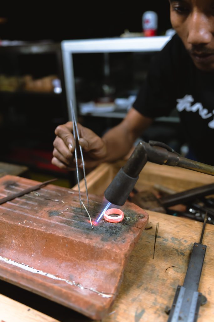 ring maken bali, zilveren ring ontwerpen, zilver workshop, tips sidemen